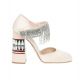 水晶墜飾緞面跟鞋,Miu Miu,NT87,500。