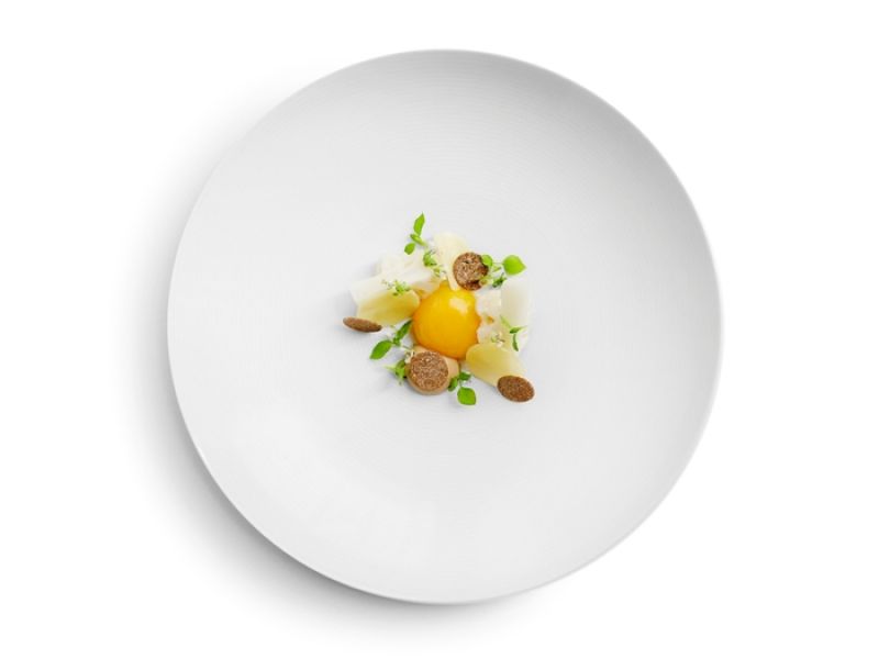 白花椰˙蛋黃佐松露檸香巴馬臣芝士醬Poached cauliflower with slowly cooked egg yolk, Truffle, Parmesan cheese sauce, lemon