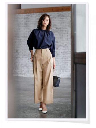 UNIQLO女裝超柔棉抓皺上衣 (7分袖) 、UNIQLO 女裝高腰卡其寬褲 ※其他配件為私物
