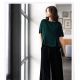 UNIQLO 女裝垂墜風打褶上衣 (短袖) 、UNIQLO 女裝絲絨寬褲、UNIQLO女裝毛絨肩背包 ※預計9月上旬販售 ※其他配件為私物