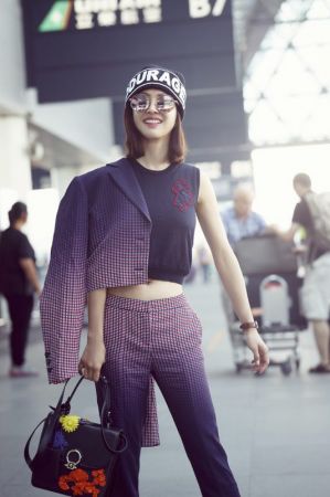 亞洲流行天后蔡依林受邀前往米蘭時裝週 獨家出席 Versace 2018 春夏女裝秀