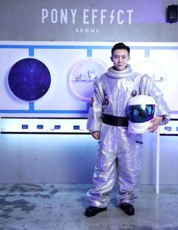太空博士—凱鈞老師現場演繹全新PONY EFFECT神防護氣墊粉餅