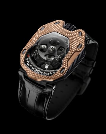 URWERK UR-105“Raging Gold“限量版,建議售價NT2,520,000。