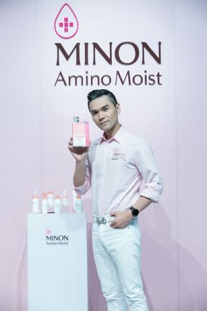 Kevin老師力推MINON蜜濃水潤保濕修護面膜。