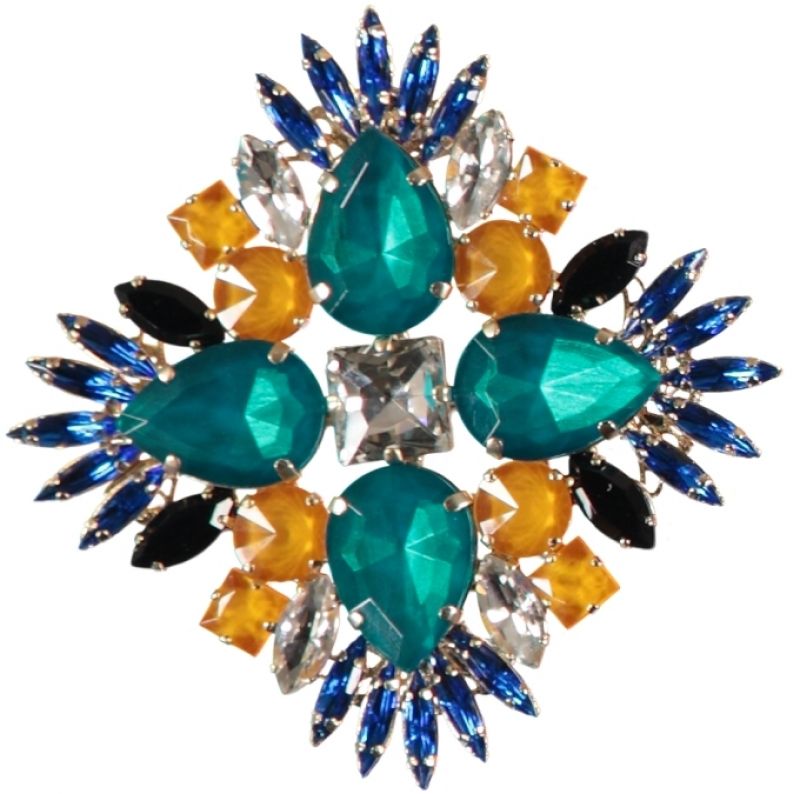 水晶花朵胸針,Essentiel@Gillmer Boutique。
