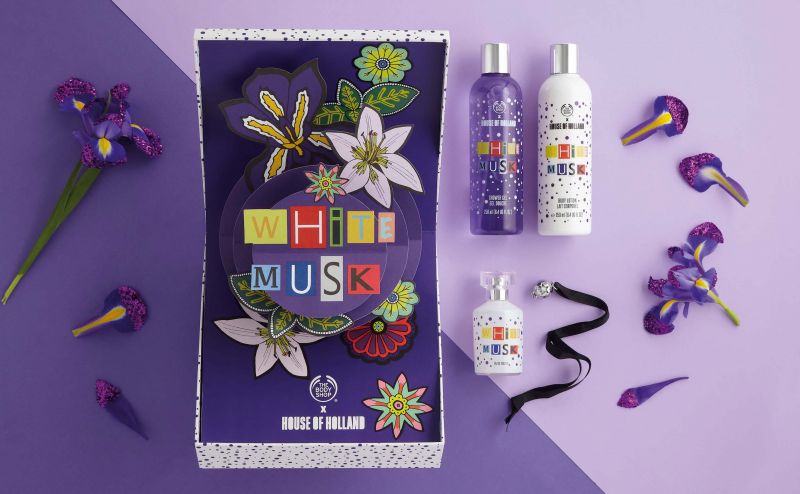 THE BODY SHOP白麝香絲柔典藏原裝禮盒(沐浴膠 250ml + 潤膚乳 250ml + 淡雅香水 100ml + 典雅小香球)NT2,680