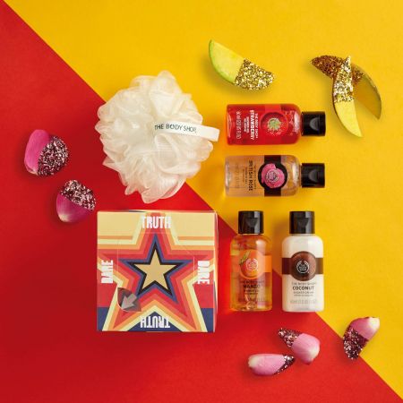 THE BODY SHOP玩具盒四小福果香沐浴原裝禮盒(草莓 + 芒果 + 英皇玫瑰 + Coconut沐浴膠 60ml*2 + 沐浴海綿)NT680