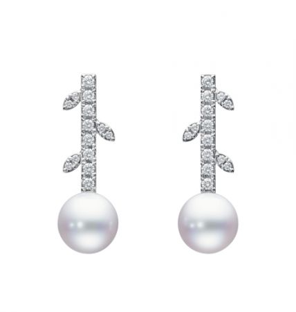TASAKI kugel 南洋珍珠鑽石白金耳環,NT228,000。