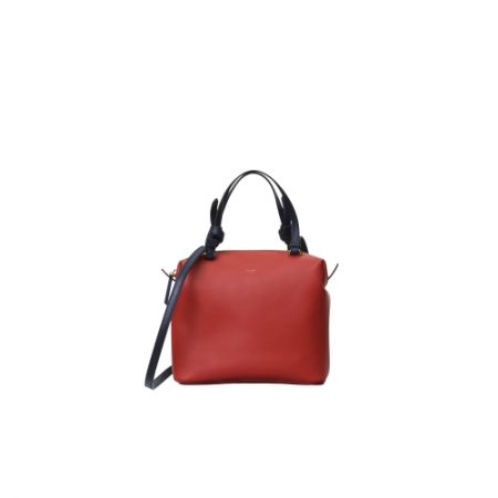小牛皮肩背手提包,Céline,NT63,000。