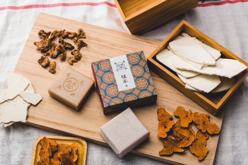 誠品生活松菸店|年貨大街|expo|大春煉皂|全系列商品9折、折扣後金額滿1,000元送除臭包、滿2,000元送帆布袋。