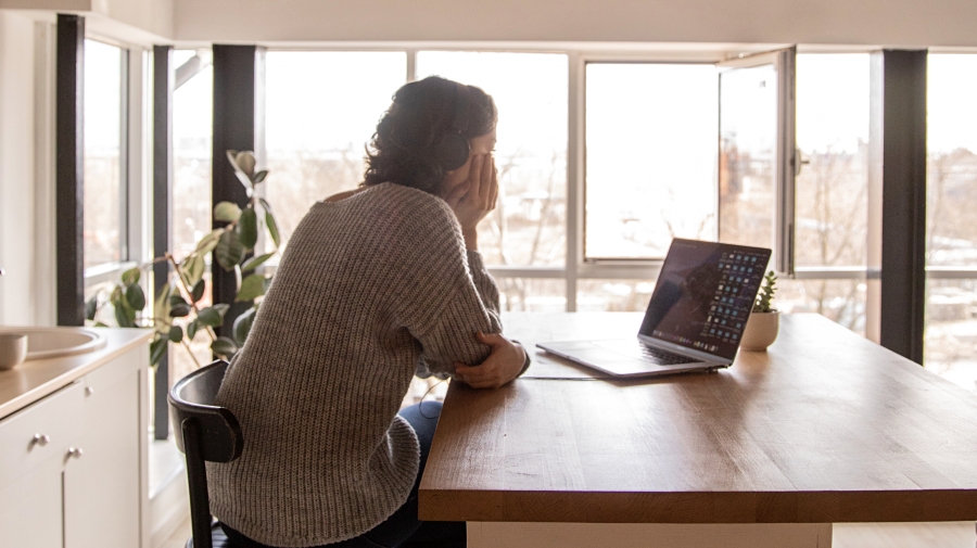 「情緒內耗」是職場工作的最大敵人！