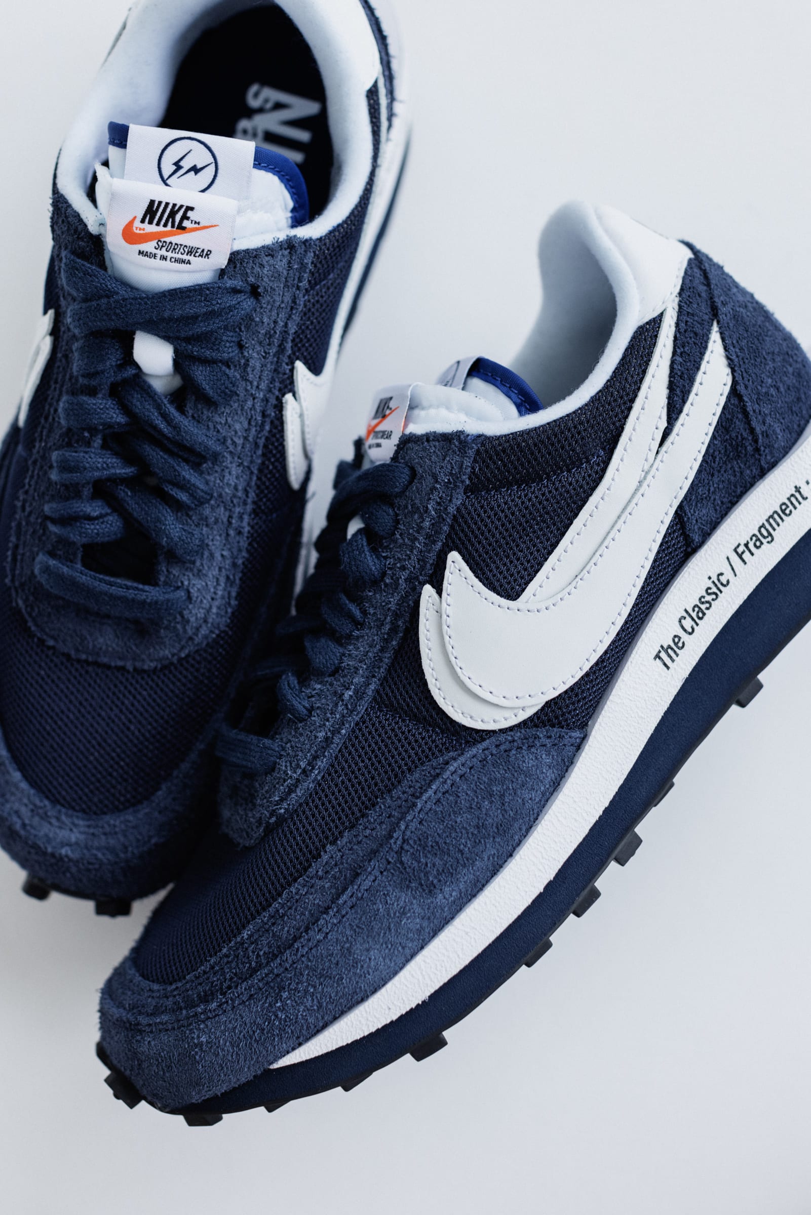 Sacai X Fragment Design X Nike LDWaffle三方聯名推出低調灰、海軍藍