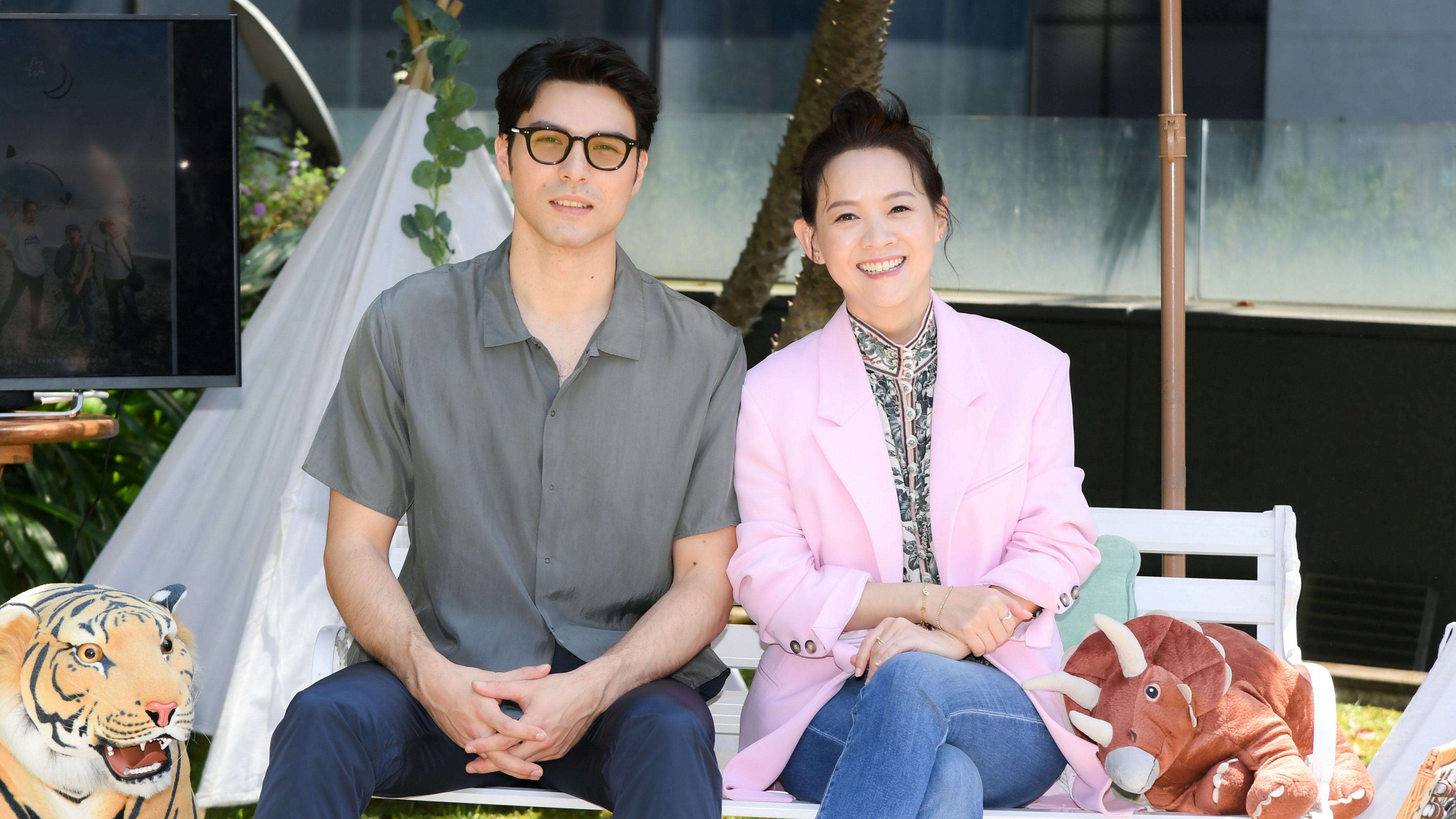 旅遊節目 我們回家吧2 主持人曾寶儀 邀請 華燈初上 鳳小岳與媽媽同框 叮嚀 拍戲前一天不要做愛 Marie Claire 美麗佳人