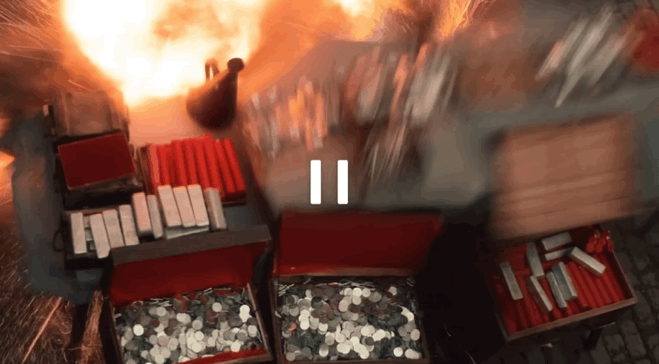 王一博眼睜睜看著愛人李沁被炸死,心碎哭戲感染力超強。 王一博眼睜睜看著愛人李沁被炸死,心碎哭戲感染力超強。